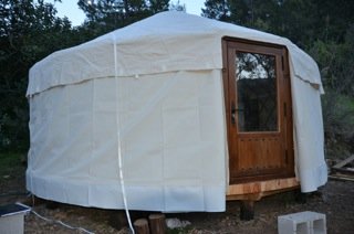 Yurt pitching 11