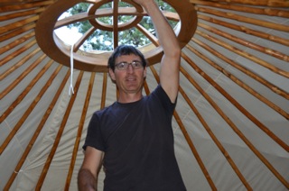 Yurt pitching 9